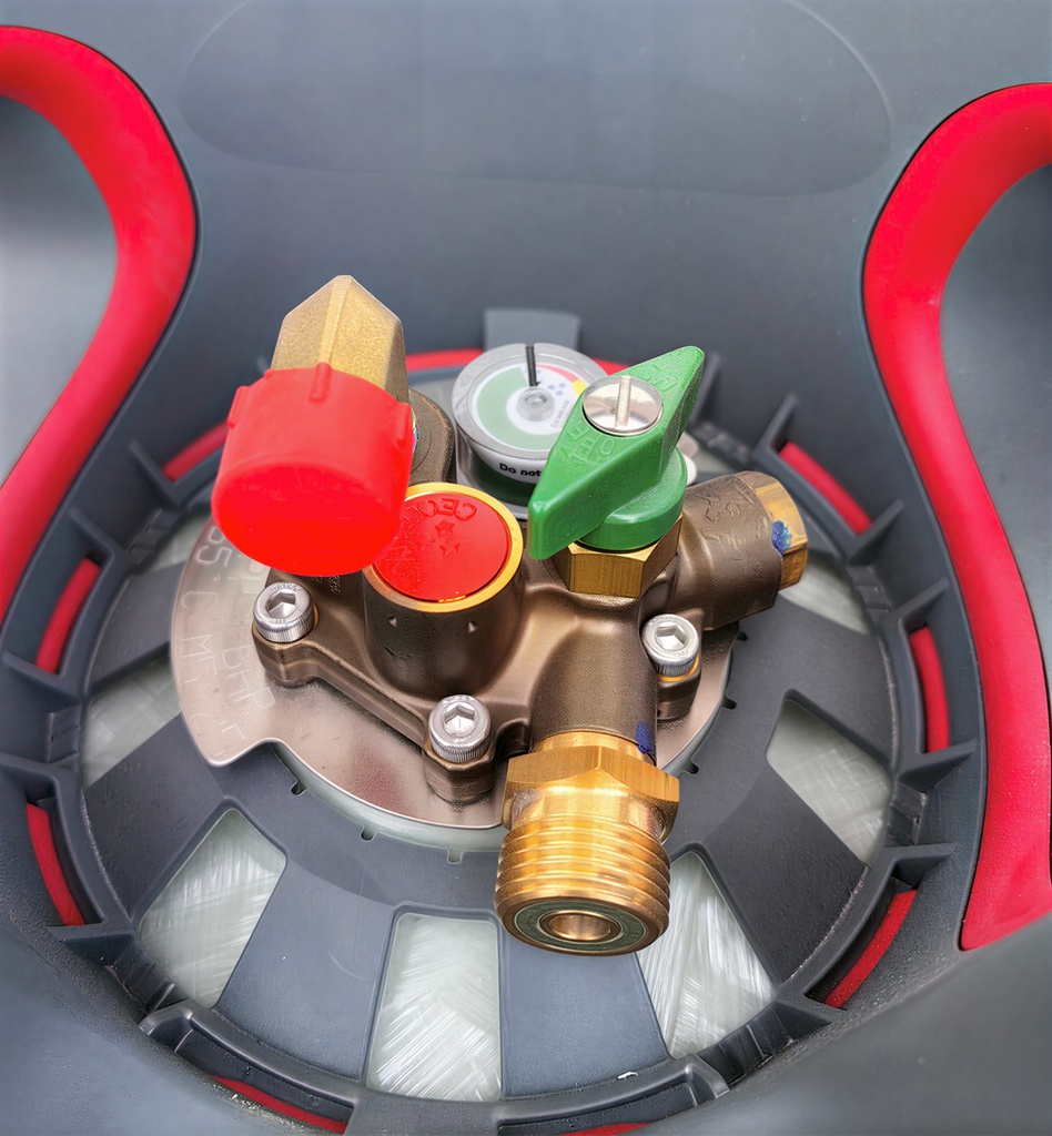 Композитна газова бутилка 24л. за каравана с мултиклапан и 80% отсекател